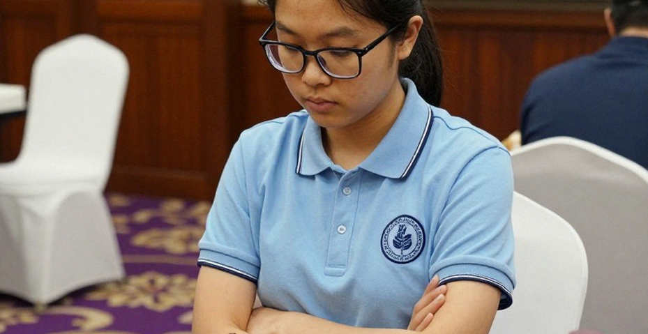चेसबेस मैगज़ीन #225: प्राग के 27 मिनिएचर और ओपनिंग-तैयारी का बहीखाता