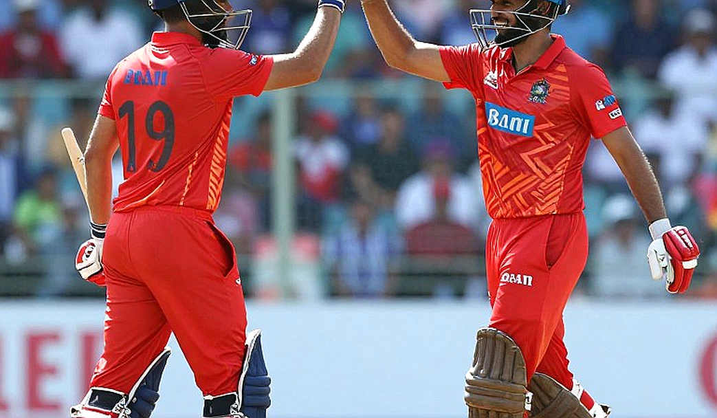 शिखर मोहन, लिंकन की हरी घास और वह बही-खाता जो अभी बहती गेंद से नहीं लड़ा
